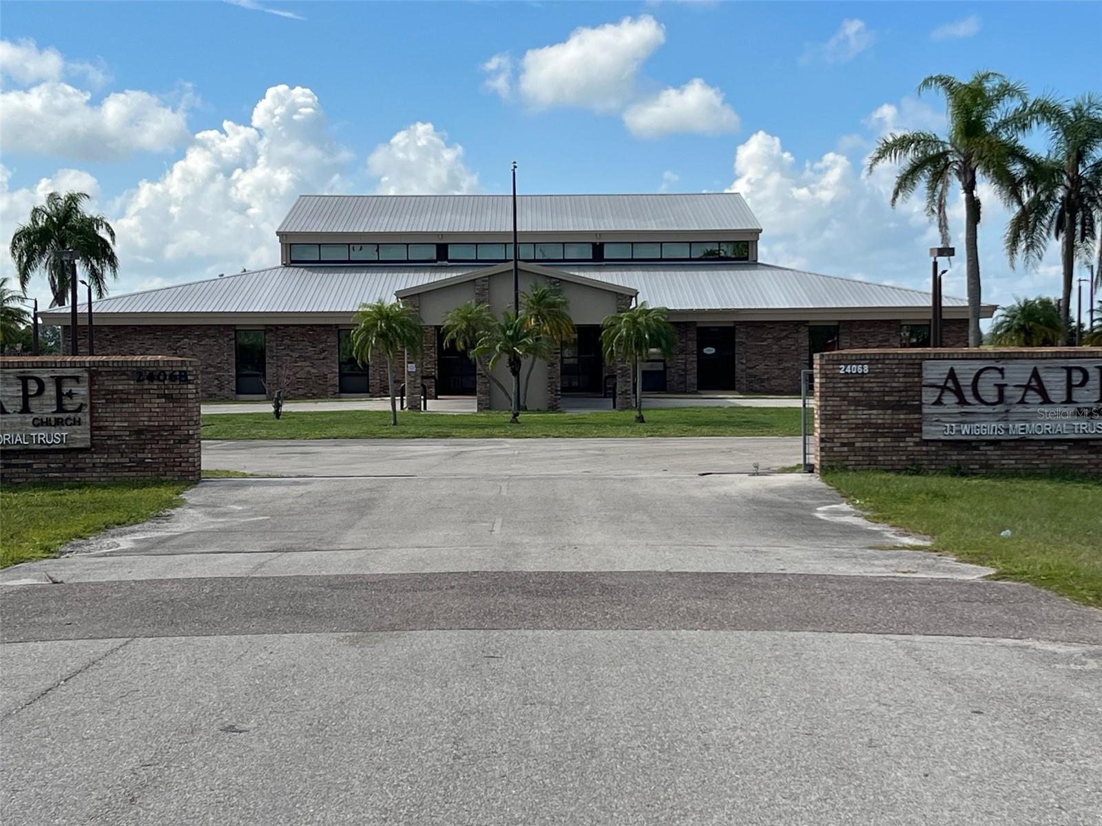 Church Building For Sale In Moore Haven, FL - 20,000+ Sq Ft