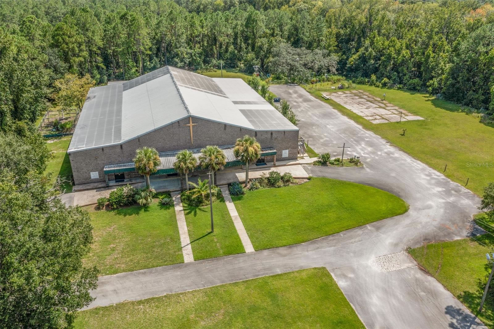 18 Acres with Church and Classrooms For Sale in Bunnell, FL