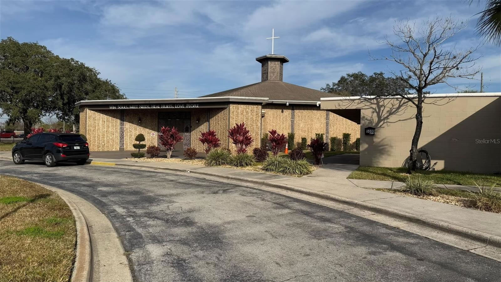 Religious and Educational Complex For Sale in Orlando - 27,000 sq ft