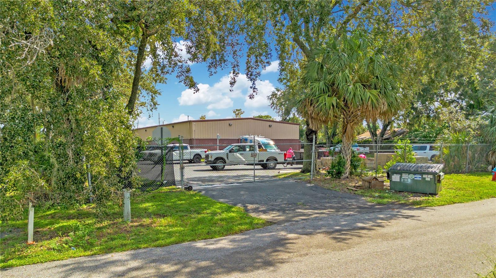  Large Commercial Building For Sale In Apopka, FL - Great For a Church - $2,600,000